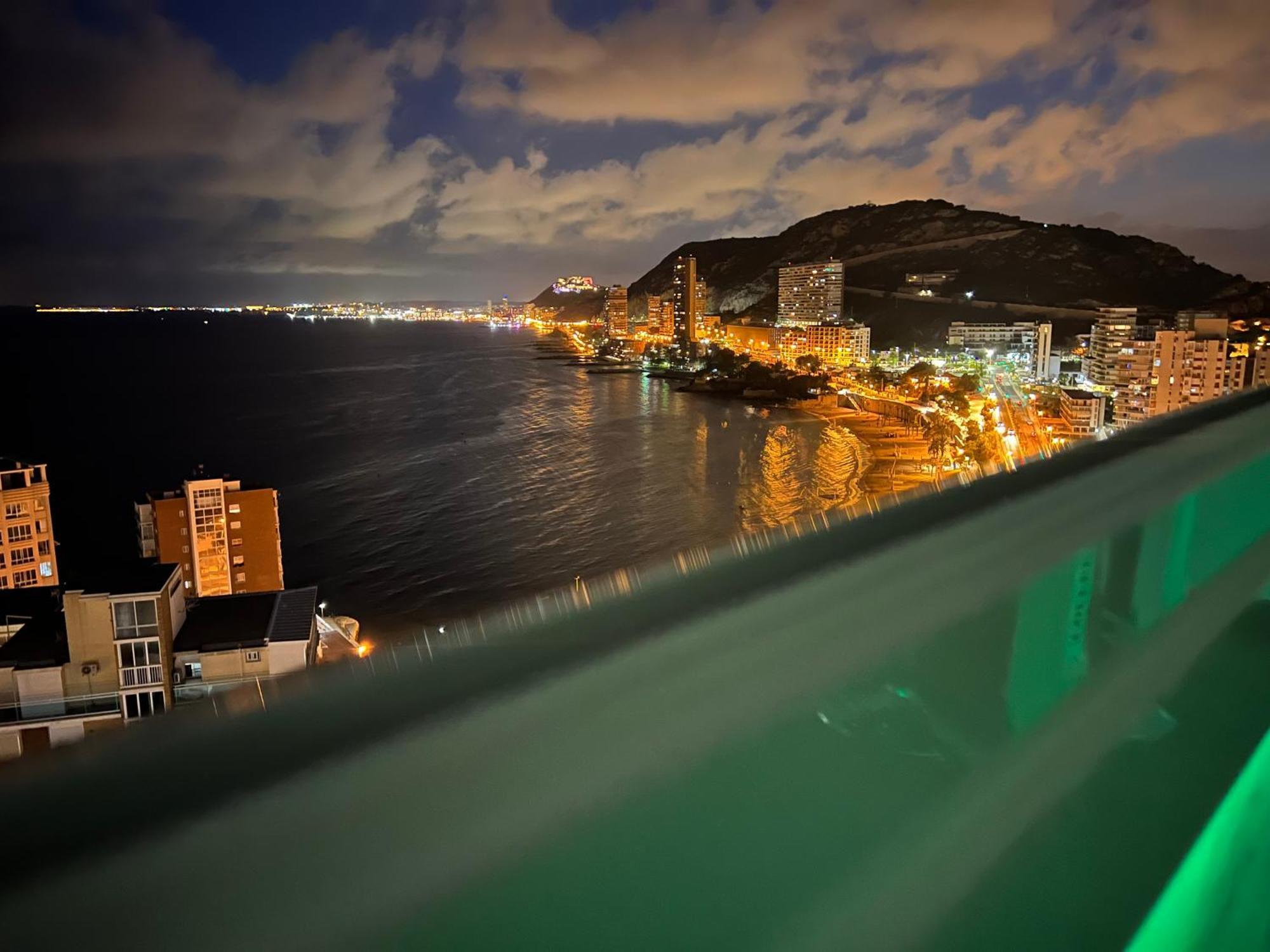 Relax Frente Al Mar De Alicante Apartamento Exterior foto