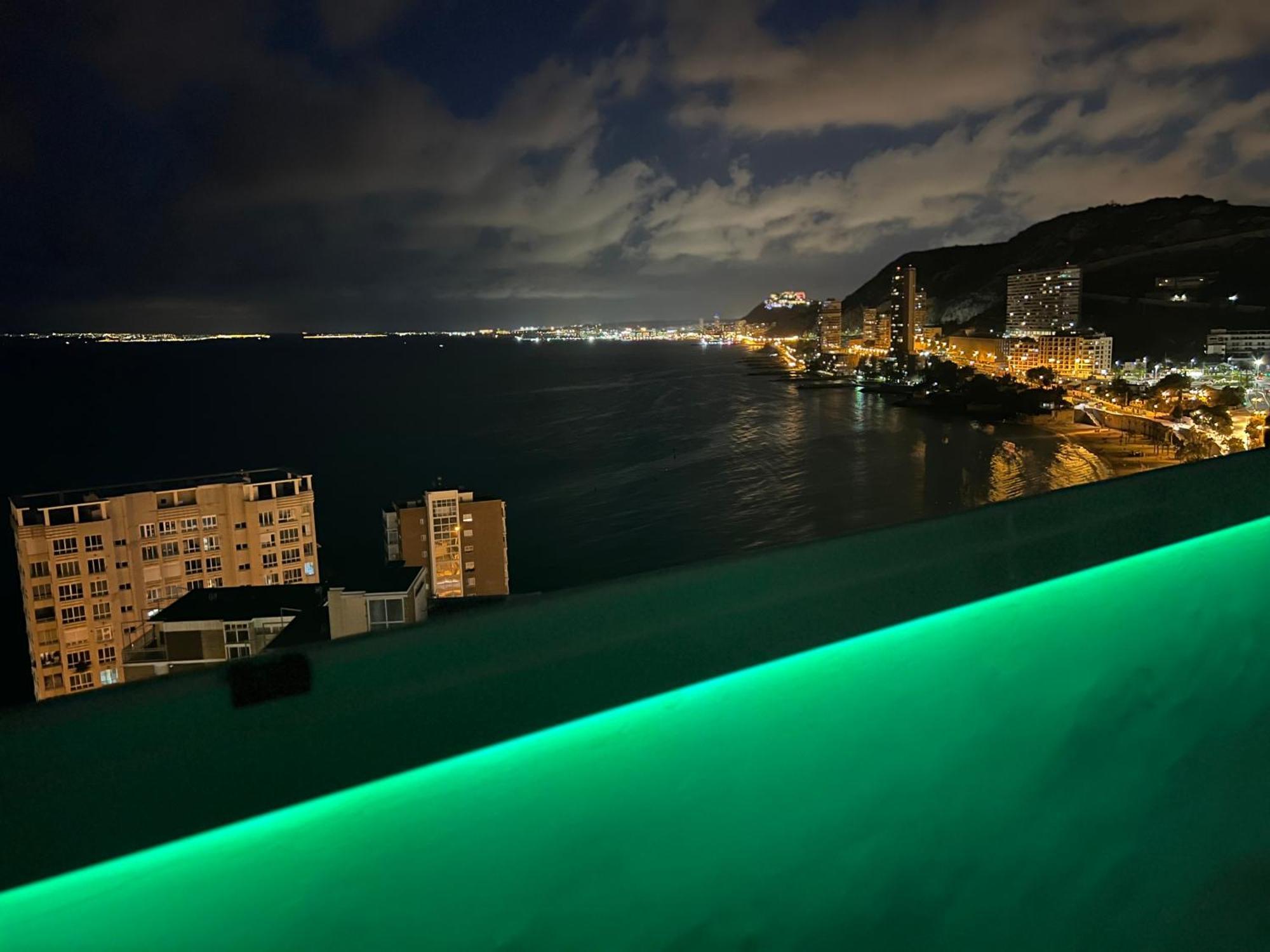 Relax Frente Al Mar De Alicante Apartamento Exterior foto